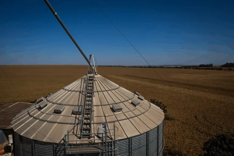 A imagem contém um silo com o melhor modelo para armazenagem