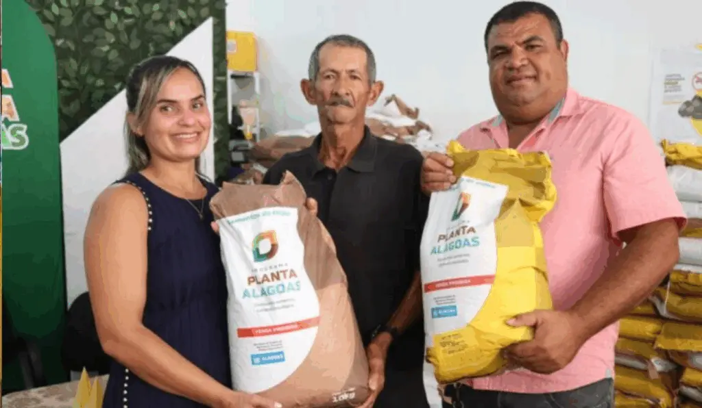 A Secretaria de Estado da Agricultura e Pecuária (Seagri) do Alagoas anunciou, ontem (13), o andamento à etapa de distribuição de sementes do Planta Alagoas 2025 A Secretaria de Estado da Agricultura e Pecuária (Seagri) do Alagoas anunciou, ontem (13), o andamento à etapa de distribuição de sementes do Planta Alagoas 2025