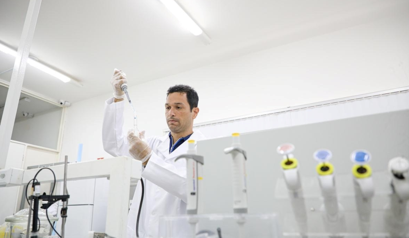 Cientista que se dedicou a estudar a transformação de subprodutos da cana-de-açúcar em bioenergia