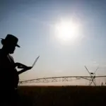 A imagem contém inovação tecnológica no campo