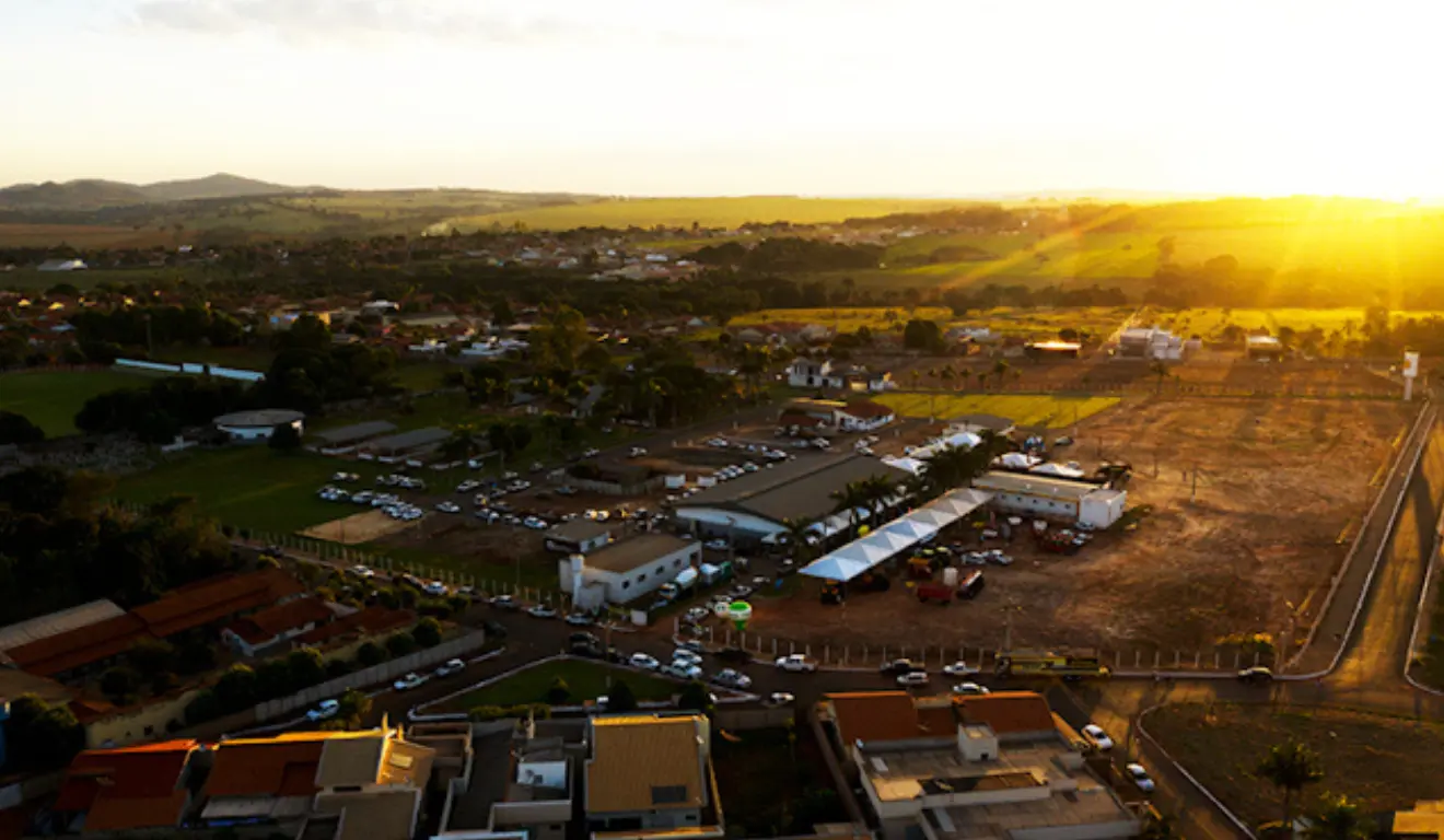 Fenashow 2025: Goiás recebe feira que reúne produtores e soluções para o campo
