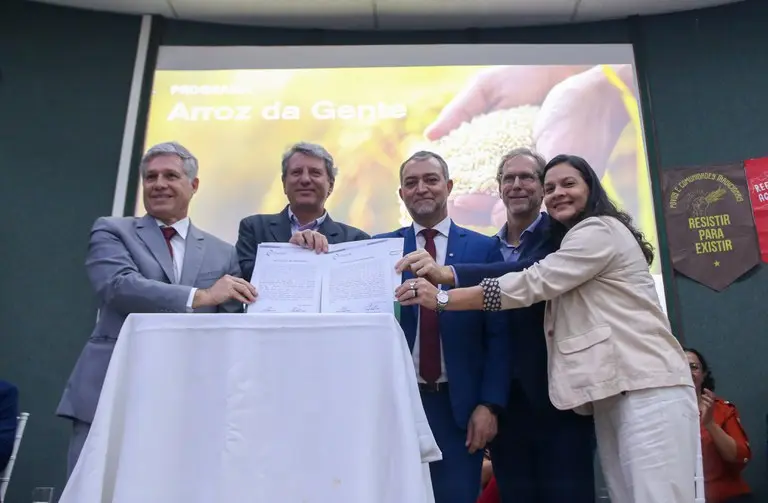 Programa Arroz da Gente é lançado para impulsionar a produção familiar do grão no Brasil Programa Arroz da Gente é lançado para impulsionar a produção familiar do grão no Brasil