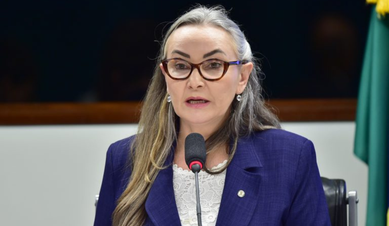 A Comissão de Agricultura, Pecuária, Abastecimento e Desenvolvimento Rural da Câmara dos Deputados aprovou, no dia 9, o Projeto de Lei 3981/24, que confere a autonomia dos estados, o Distrito Federal e os municípios a comercializarem produtos de origem animal, sem a necessidade da integração com o Sistema Brasileira de Inspeção de Produtos de Origem Animal (Sisbi-Poa)