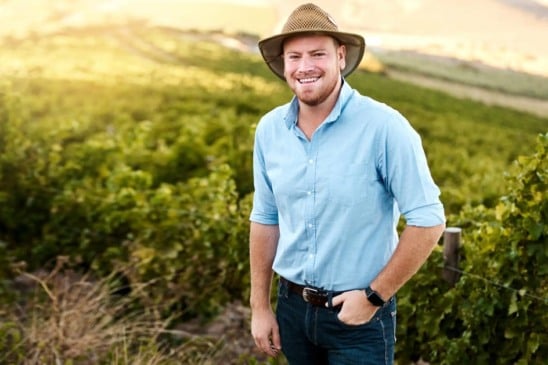 Agricultor no Campo ao Entardecer