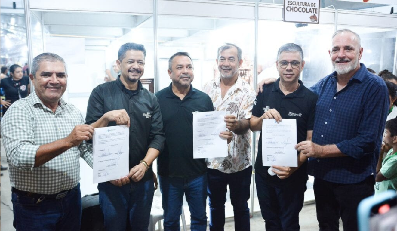 A Secretaria de Estado de Agricultura (Seagri) e o Serviço Brasileiro de Apoio às Micro e Pequenas Empresas (Sebrae) assinaram, no último domingo (3), o protocolo de intenção para impulsionar a produção sustentável de cacau no Acre