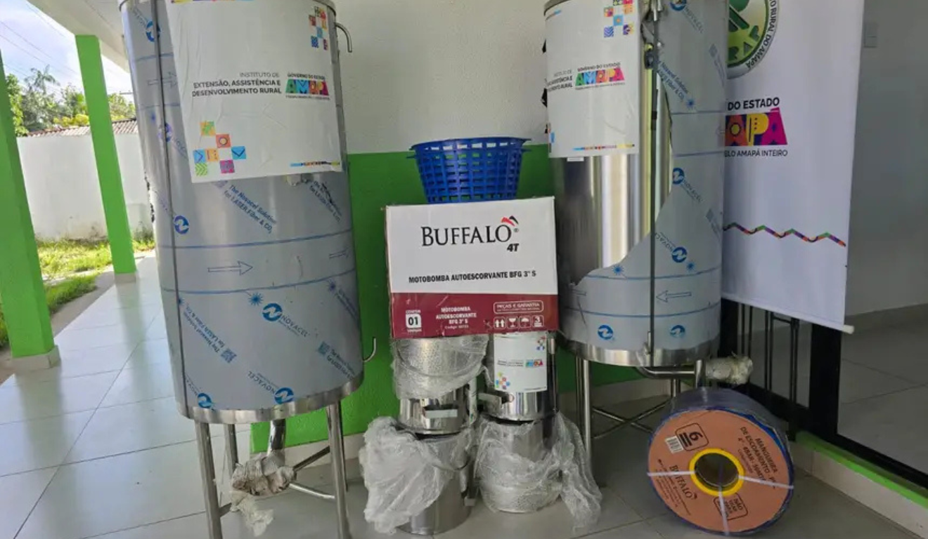 O Governo do Amapá entregou, ontem (12), equipamentos e kits de apoio a agricultores familiares no distrito de São Joaquim do Pacuí, localizado na região da capital Macapá