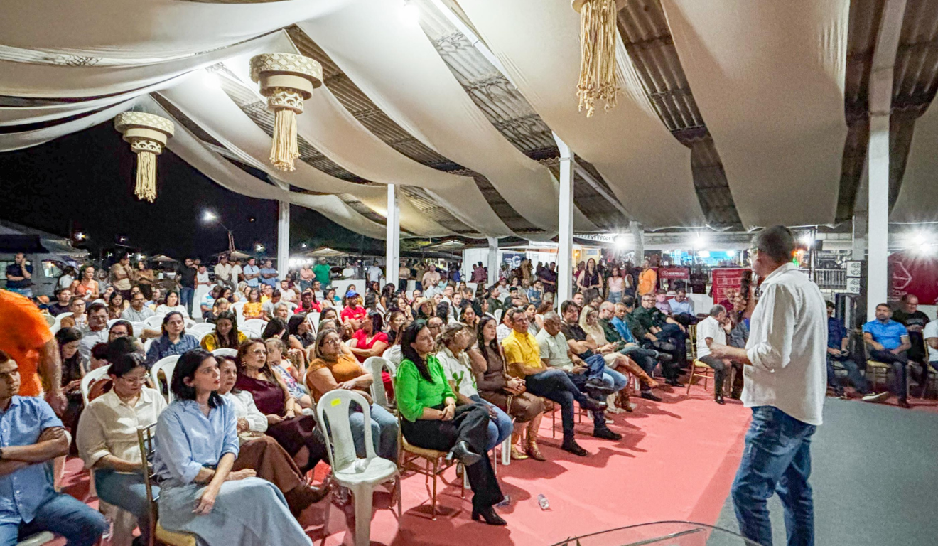 A cidade de Batalha, no Alagoas, recebe nesta semana a 42ª Expo Bacia Leiteira, evento promovido pela prefeitura do município, junto do governo do estado, através da Secretaria de Estado da Agricultura e Pecuária (Seagri), e é realizado no Parque de Exposições Mair Amaral