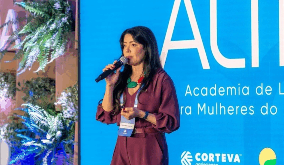 A Academia de Liderança para Mulheres do Agronegócio (ALMA) lançou, na segunda-feira (27), o livro “ESG no agro: metodologia e histórias inspiradoras da ALMA