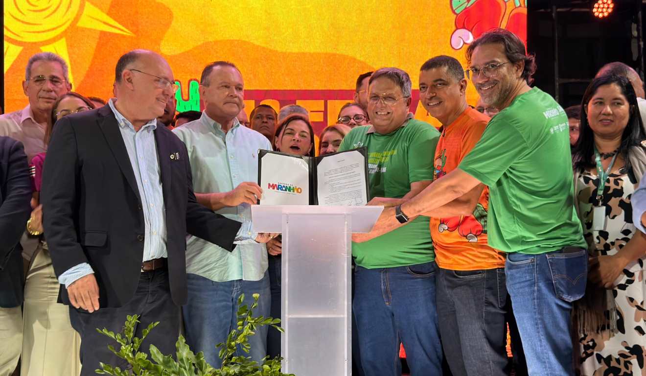 O Governo do Maranhão lançou a I Jornada de Inovação da Agricultura Familiar, iniciativa que promete fortalecer o uso de tecnologia, ciência e empreendedorismo no campo. O programa é resultado de uma parceria entre Fapema, Secretaria de Agricultura Familiar (SAF), Universidade Estadual do Maranhão (Uema) e Agência Marandu. O Governo do Maranhão lançou a I Jornada de Inovação da Agricultura Familiar, iniciativa que promete fortalecer o uso de tecnologia, ciência e empreendedorismo no campo. O programa é resultado de uma parceria entre Fapema, Secretaria de Agricultura Familiar (SAF), Universidade Estadual do Maranhão (Uema) e Agência Marandu.