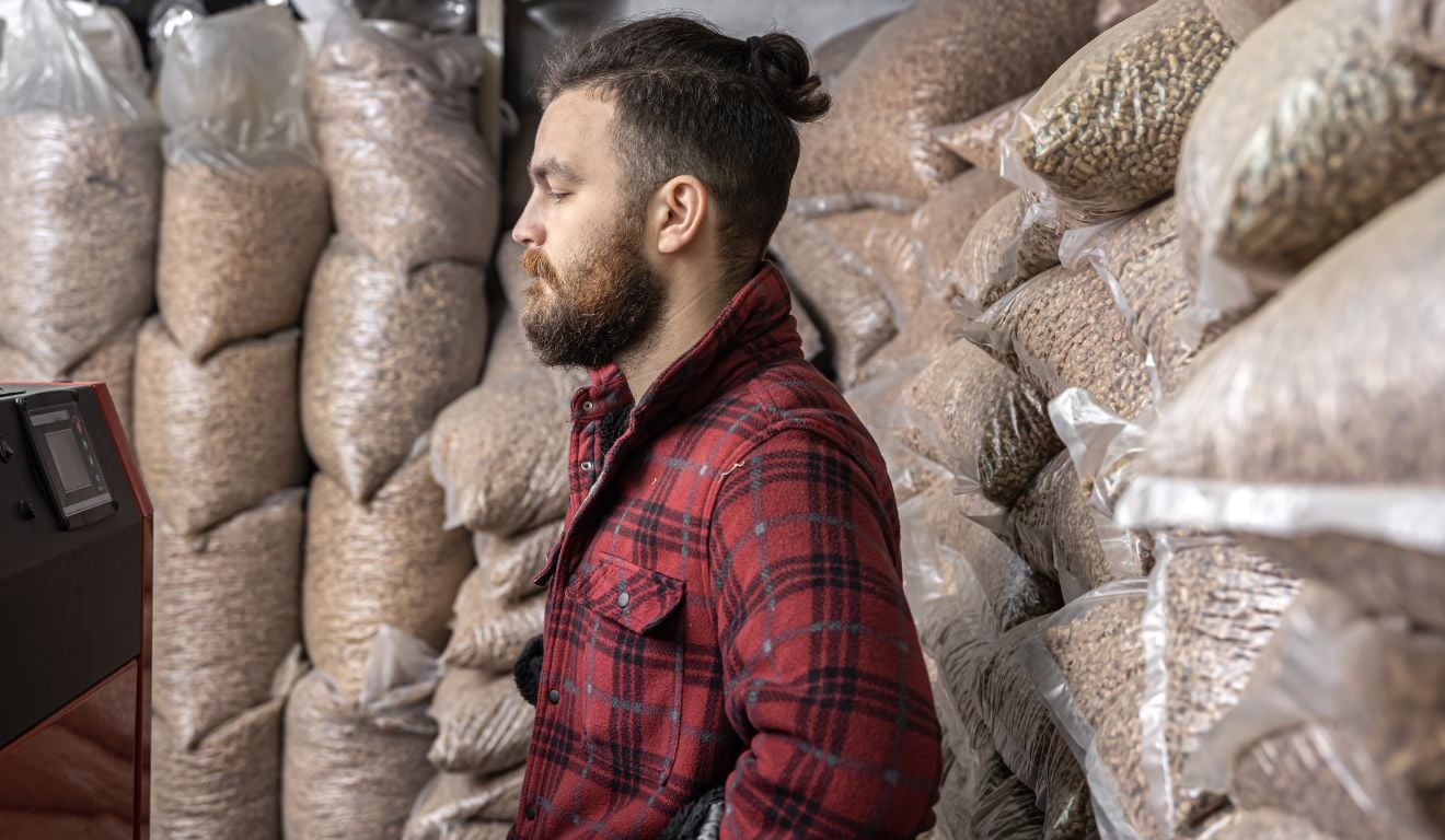 Boas práticas no armazenamento de insumos utilizados na pecuária são fundamentais para reduzir perdas e preservar a qualidade Boas práticas no armazenamento de insumos utilizados na pecuária são fundamentais para reduzir perdas e preservar a qualidade