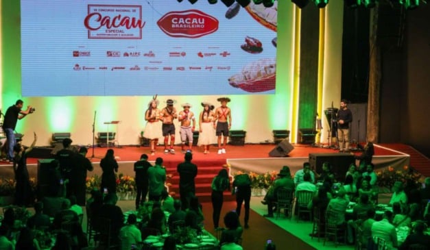 Rondônia recebeu no sábado (6), em Cacoal, o 7º Concurso Nacional de Cacau Especial, primeira edição realizada no estado. O encontro reuniu produtores e profissionais do setor e destacou a crescente relevância de Rondônia na produção de cacau no país.
