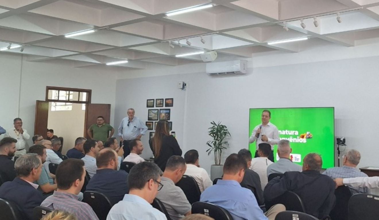 O governo do Rio Grande do Sul assinou nesta quinta-feira (4) 32 novos convênios com municípios, por meio da Secretaria da Agricultura, Pecuária, Produção Sustentável e Irrigação (Seapi). Nesta etapa, 22 prefeituras tiveram demandas da Consulta Popular liberadas O governo do Rio Grande do Sul assinou nesta quinta-feira (4) 32 novos convênios com municípios, por meio da Secretaria da Agricultura, Pecuária, Produção Sustentável e Irrigação (Seapi). Nesta etapa, 22 prefeituras tiveram demandas da Consulta Popular liberadas