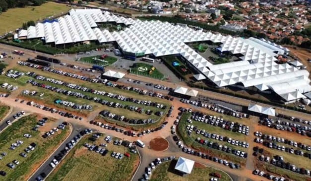 A Cooxupé definiu as datas de suas tradicionais feiras de negócios em 2026: a Feira do Cerrado será realizada nos dias 4 e 5 de fevereiro, no Núcleo da cooperativa, em Monte Carmelo (MG). Já a Femagri ocorrerá de 18 a 20 de março, em Guaxupé (MG). Ambas têm o tema “Tradição e Inovação: Gestão Responsável, Cooperativismo Forte, Futuro de Oportunidades”