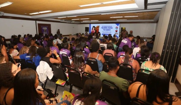 O Encontro Estadual de Mulheres Rurais da Bahia iniciou, nesta segunda-feira (8), a programação da 16ª Feira Baiana da Agricultura Familiar e Economia Solidária, em Salvador (BA). A 10ª edição do encontro reuniu produtoras de diversas regiões para discutir prioridades do setor, fortalecer processos de formação e avançar na articulação de políticas públicas voltadas ao campo.