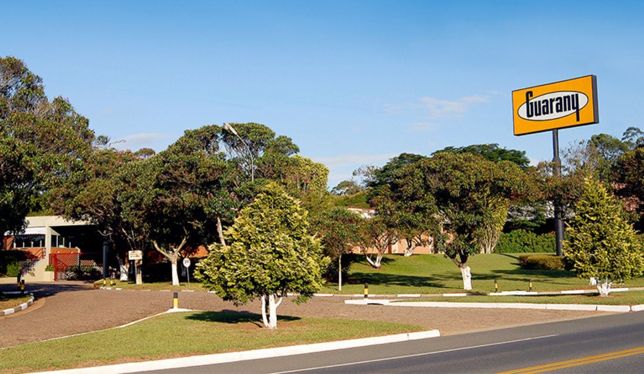 Fundada há mais de 100 anos, a Guarany Indústria se consolidou como uma das empresas mais tradicionais do setor de equipamentos agrícolas Fundada há mais de 100 anos, a Guarany Indústria se consolidou como uma das empresas mais tradicionais do setor de equipamentos agrícolas