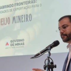 O Governo de Minas lançou na sexta-feira (5) o “Guia Abrindo Fronteiras: Oportunidades de Exportação para o Queijo Mineiro”, iniciativa que busca ampliar a presença internacional do produto. O anúncio ocorreu no Instituto de Laticínios Cândido Tostes (ILCT), em Juiz de Fora, durante evento que também celebrou os 90 anos da instituição.