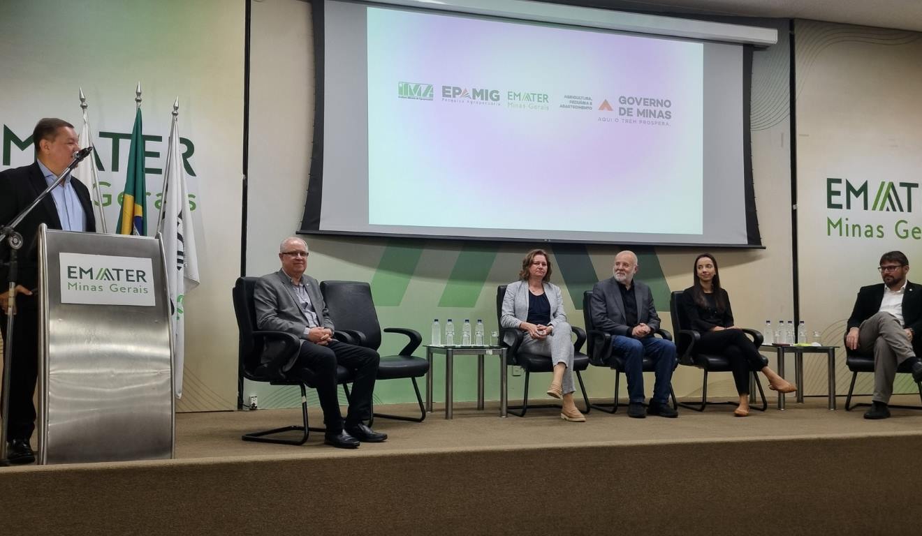 A cafeicultura mineira, com foco em inovação e cooperação internacional, esteve no centro das discussões na quinta-feira (22), durante encontro na sede da Empresa de Assistência Técnica e Extensão Rural de Minas Gerais (Emater-MG), em Belo Horizonte (MG). A cafeicultura mineira, com foco em inovação e cooperação internacional, esteve no centro das discussões na quinta-feira (22), durante encontro na sede da Empresa de Assistência Técnica e Extensão Rural de Minas Gerais (Emater-MG), em Belo Horizonte (MG).