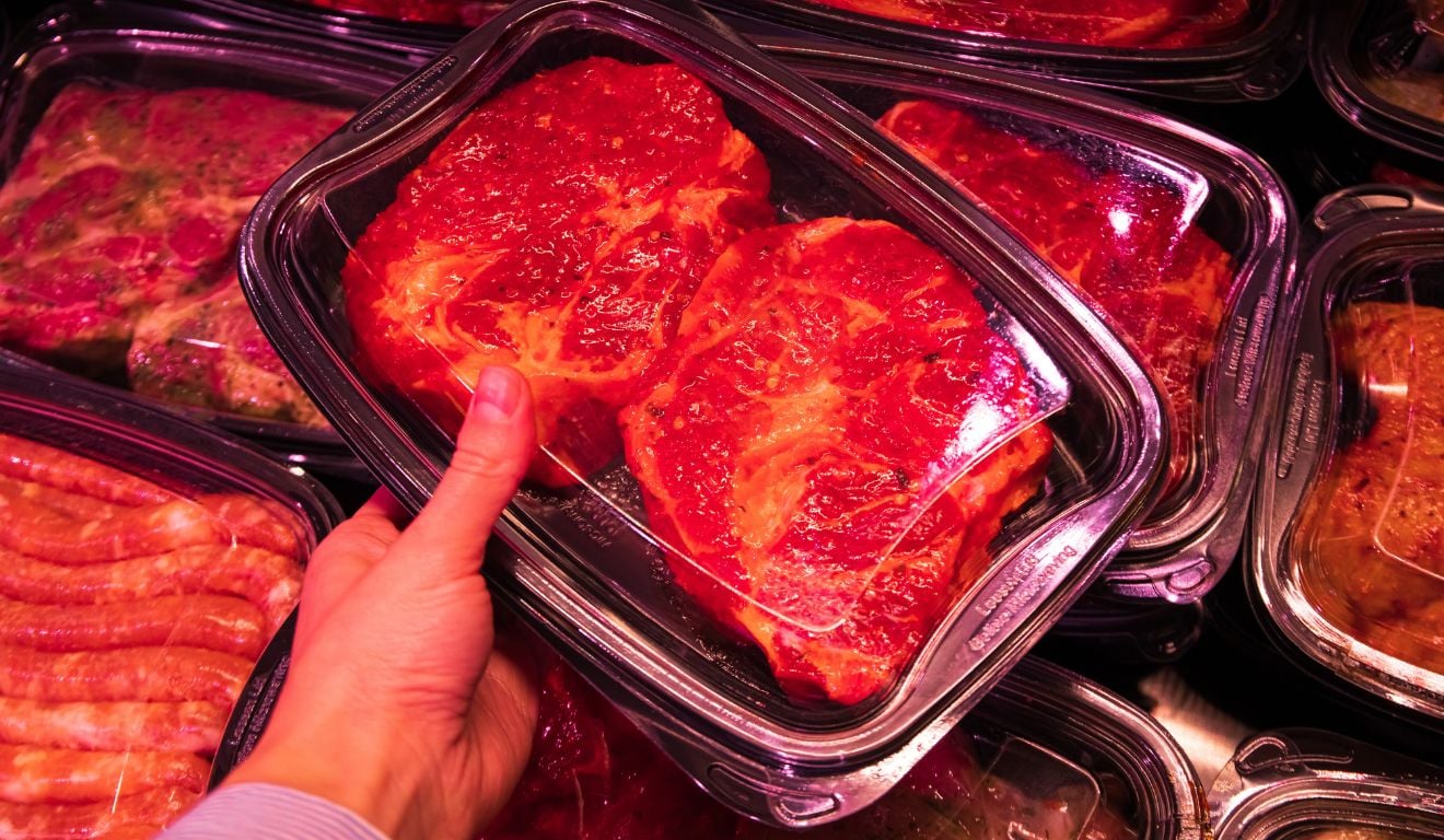 Cotas com sobretaxa de até 67% acima do limite expõe Brasil às decisões de compra da China e altera a dinâmica do mercado de carne bovina Cotas com sobretaxa de até 67% acima do limite expõe Brasil às decisões de compra da China e altera a dinâmica do mercado de carne bovina