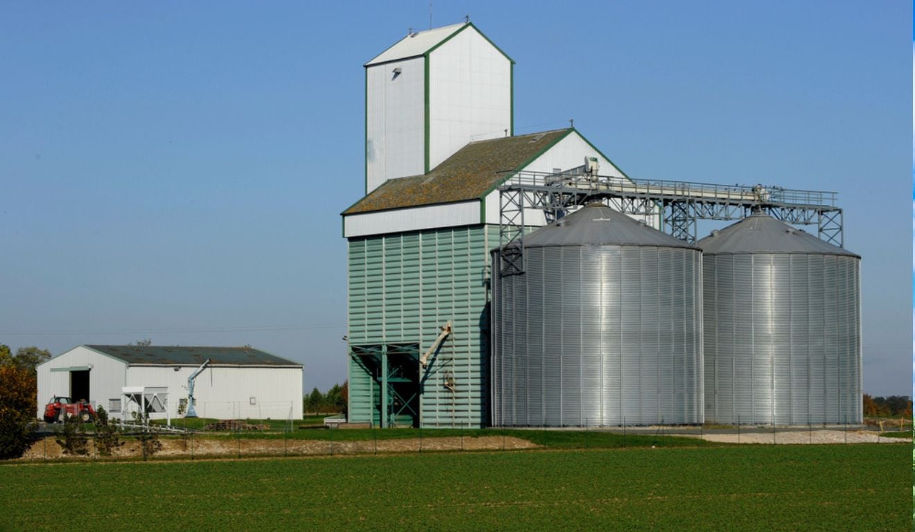 A termometria de precisão parrou a integrar, de forma efetiva, os sistemas modernos de armazenagem de grãos e é aliada na pós-colheita A termometria de precisão parrou a integrar, de forma efetiva, os sistemas modernos de armazenagem de grãos e é aliada na pós-colheita